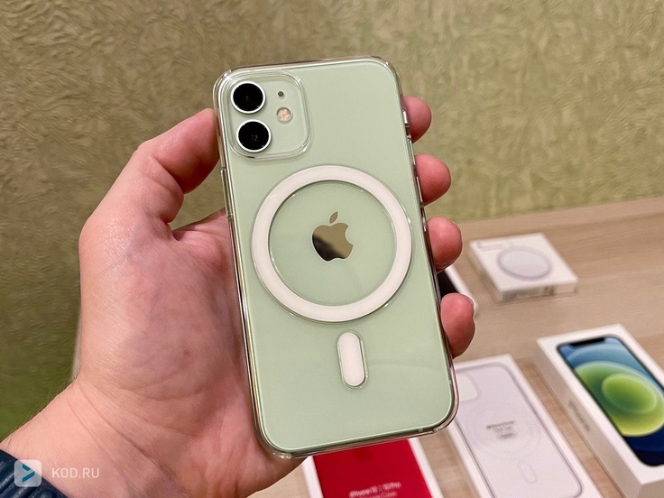 iPhone 12 mini в зеленом цвете
